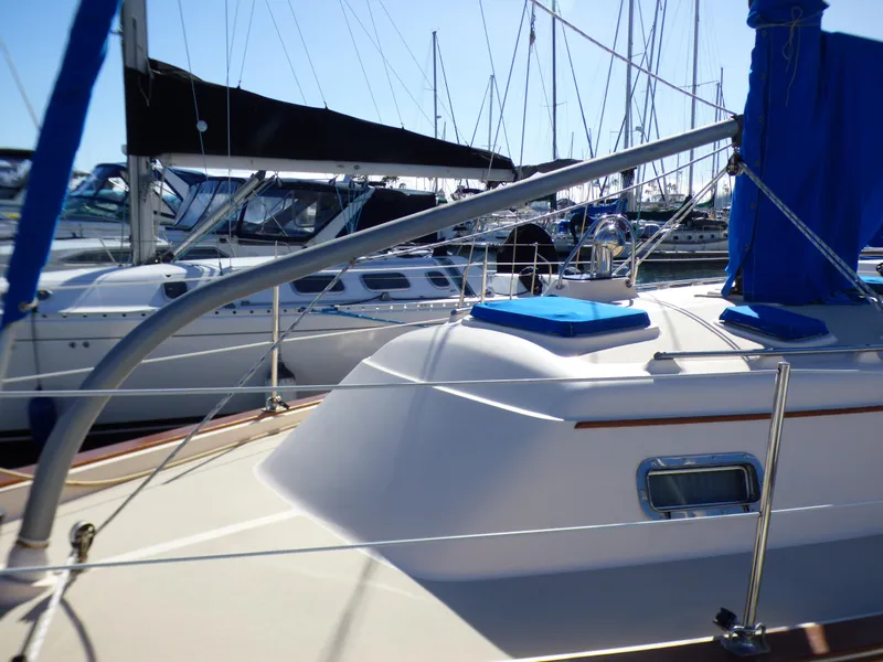 2004 Island Packet 370