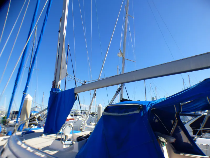 2004 Island Packet 370