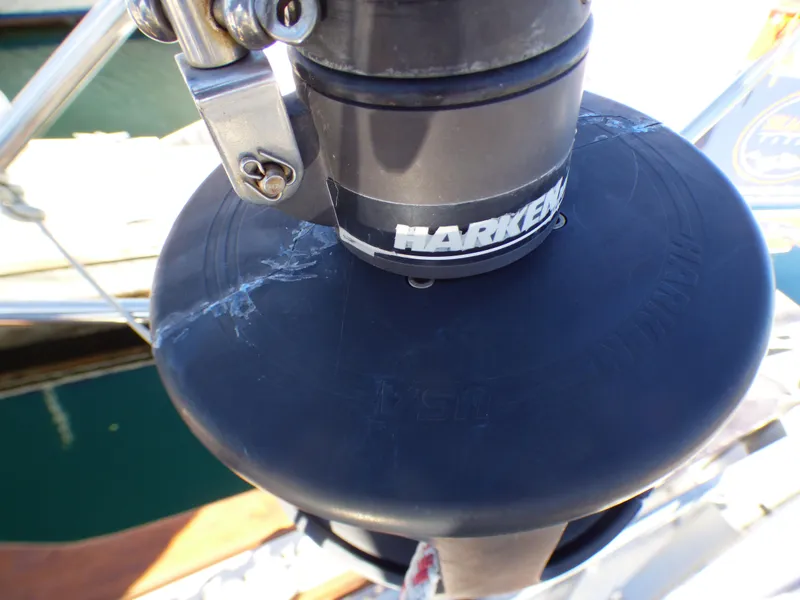 2004 Island Packet 370