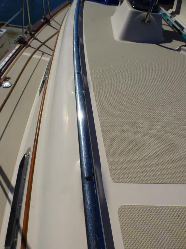 2004 Island Packet 370