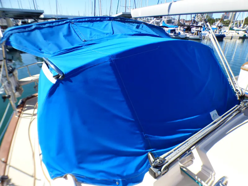 2004 Island Packet 370
