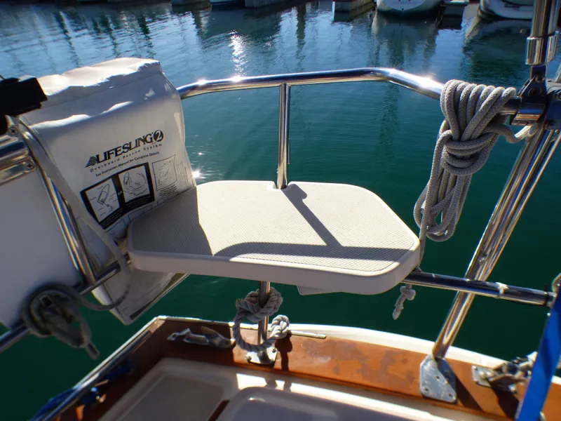 2004 Island Packet 370