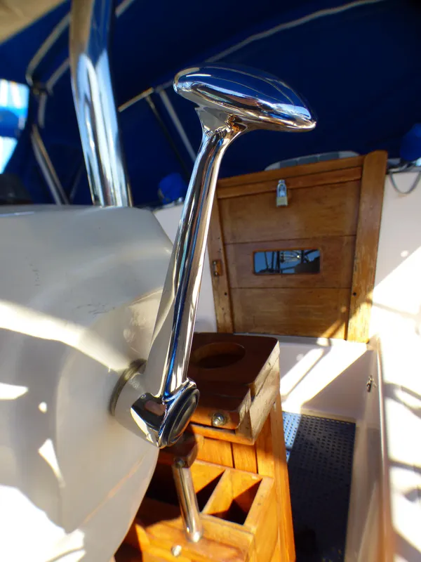 2004 Island Packet 370