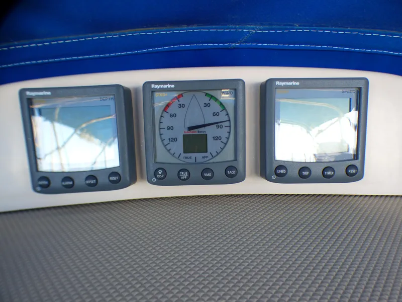 2004 Island Packet 370