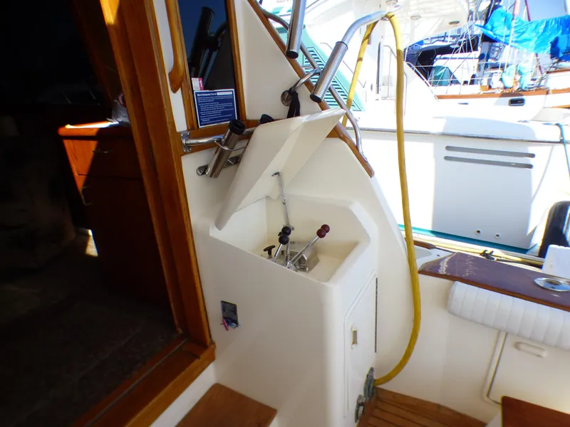 1990 Ocean Yachts Super Sport