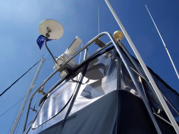 Radar arch