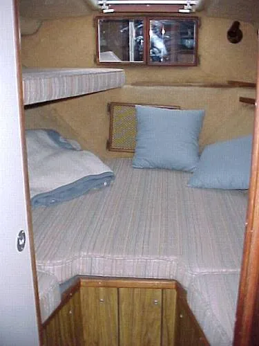 1979 Sea Ray SRV300 Sportbridge