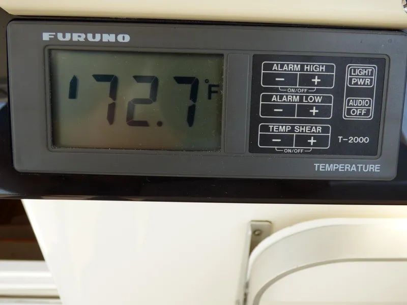 Furuno Temp meter-Helm