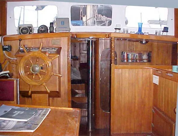 Salon /Iinside Steering