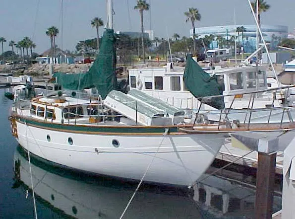Exterior Starboard Side ShowingTender