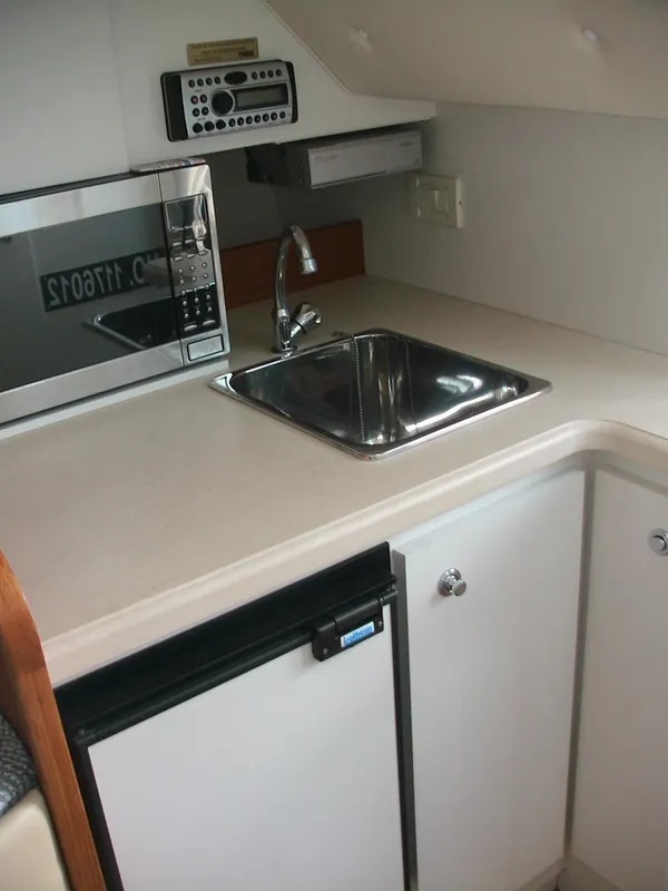2006 Tiara Yachts Coronet