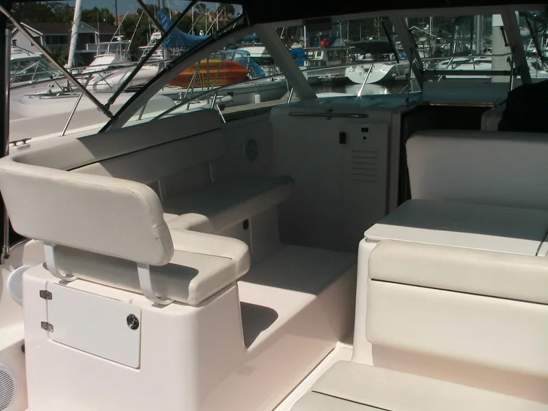 2006 Tiara Yachts Coronet