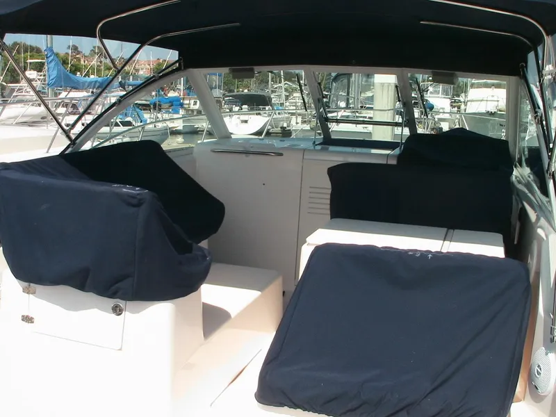 2006 Tiara Yachts Coronet