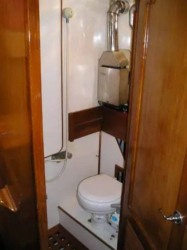 1984 CHB Aft Cabin