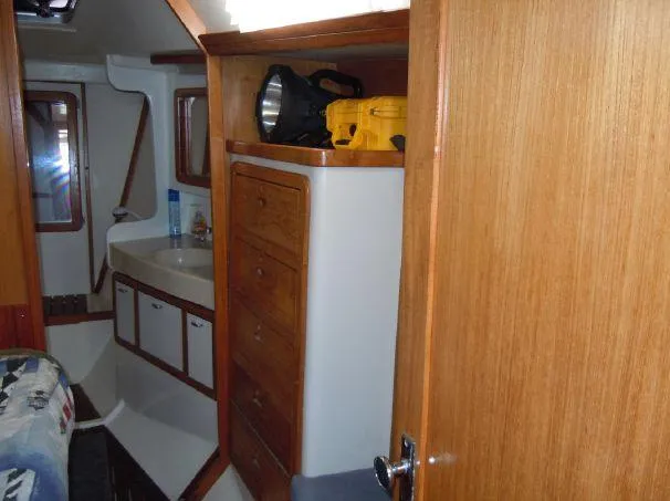 Forward Cabin/Head