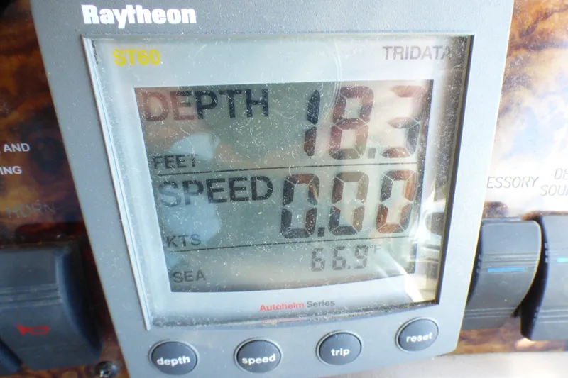 Raytheon ST60 display on 2002 Sea Ray 340 Sundancer showing depth and speed.