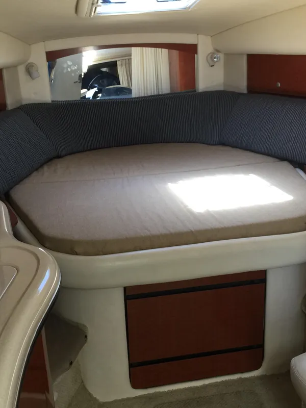 2005 Sea Ray Sundancer 320