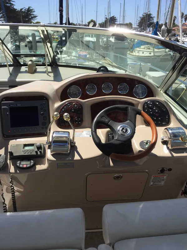 2005 Sea Ray Sundancer 320