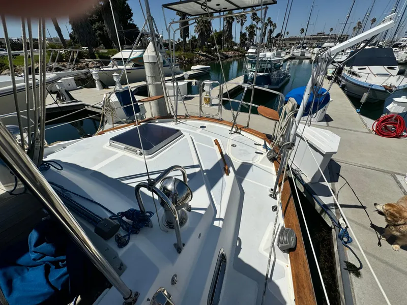 1995 Tayana 48 CENTER COCKPIT
