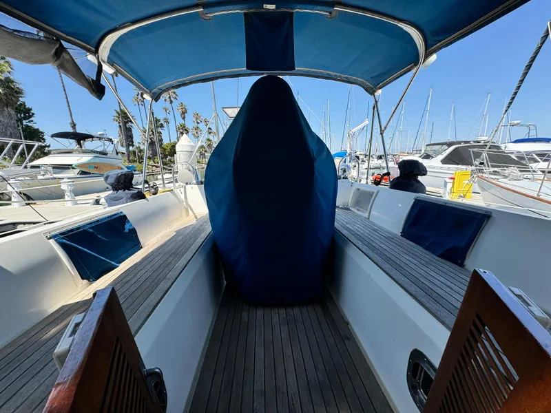 1995 Tayana 48 CENTER COCKPIT