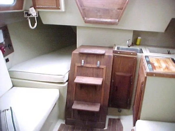1979 Ericson 25+