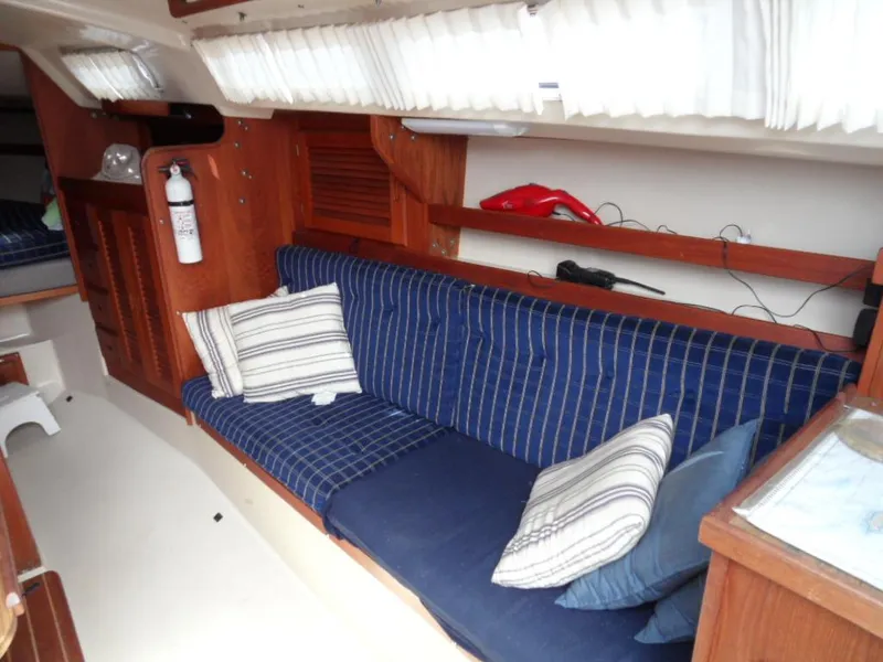 1985 Catalina 30