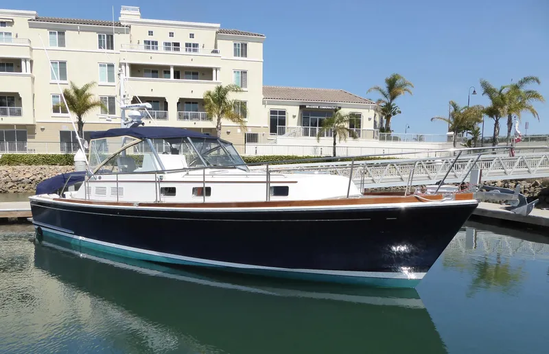 1997 Grand Banks Eastbay 38 EX