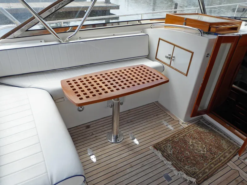 1997 Grand Banks Eastbay 38 EX