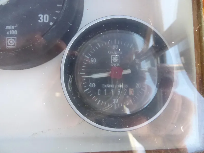 1997 Grand Banks Eastbay 38 EX