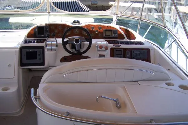 2000 Maxum SCB Flybridge