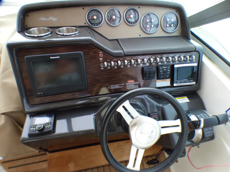 2017 Sea Ray Sundancer 350