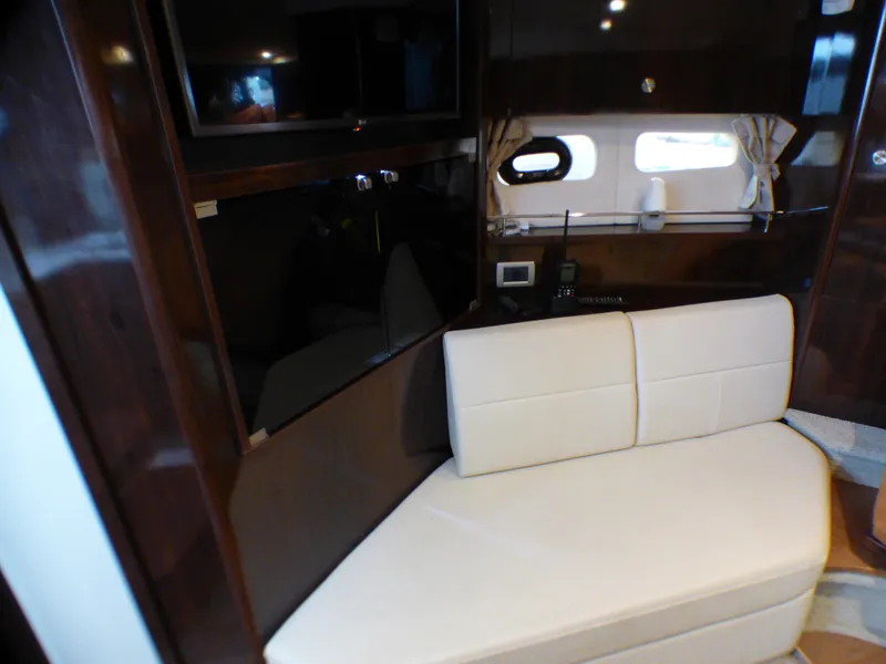2017 Sea Ray Sundancer 350