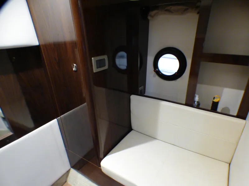 2017 Sea Ray Sundancer 350