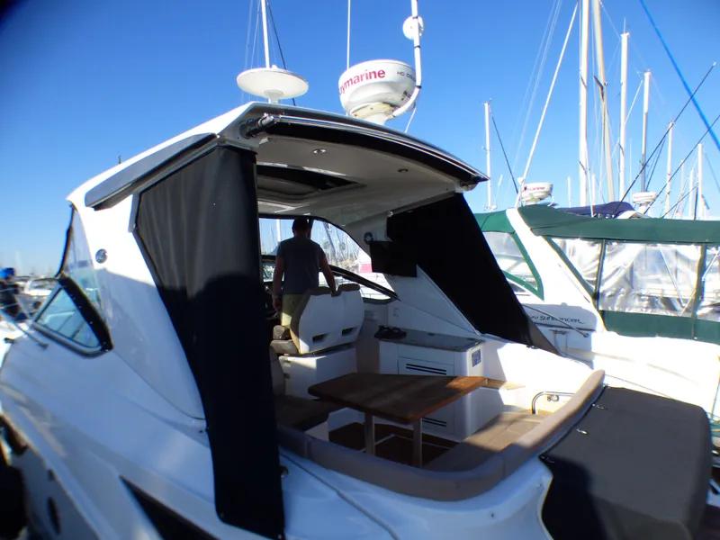 2017 Sea Ray Sundancer 350