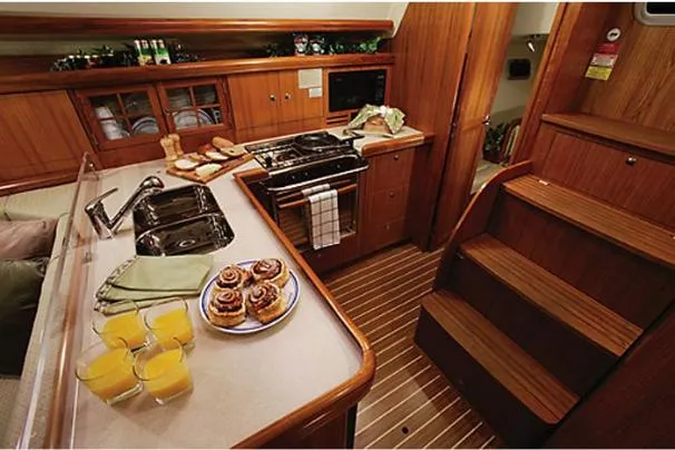 2006 Hunter 38