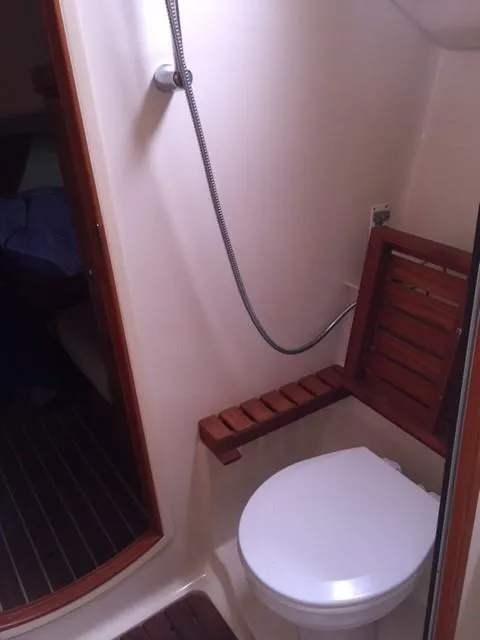 2006 Hunter 38