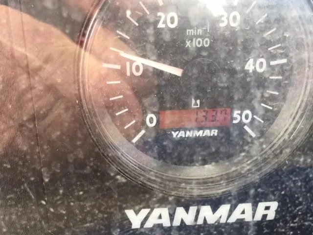 2006 Hunter 38