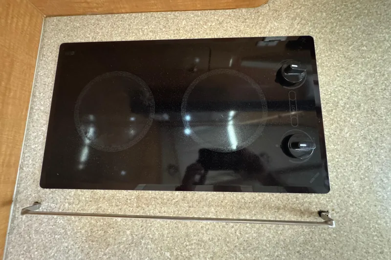 Glass cooktop in 2006 Chaparral Signature 350 boat kitchen.