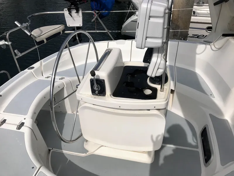 1995 Hunter 430
