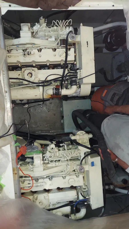 2001 Sea Ray 420 Aft Cabin