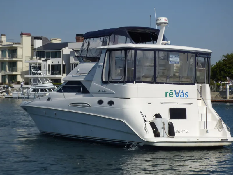2001 Sea Ray 420 Aft Cabin