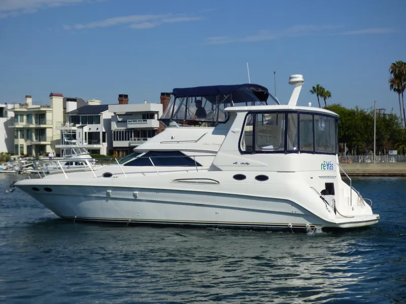 2001 Sea Ray 420 Aft Cabin