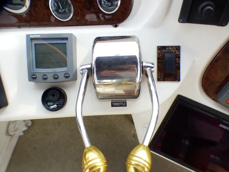 2001 Sea Ray 420 Aft Cabin
