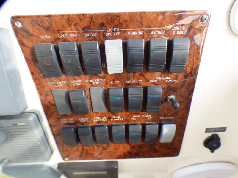 2001 Sea Ray 420 Aft Cabin