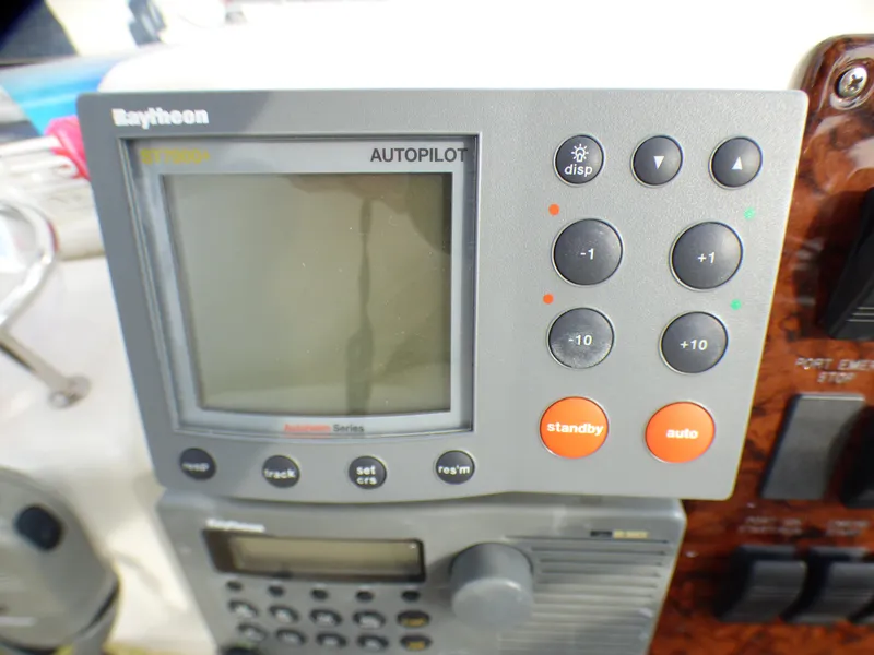 2001 Sea Ray 420 Aft Cabin