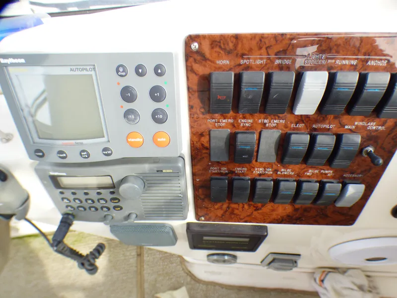 2001 Sea Ray 420 Aft Cabin