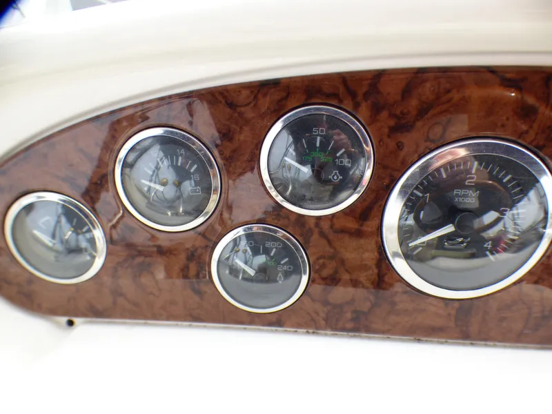 2001 Sea Ray 420 Aft Cabin