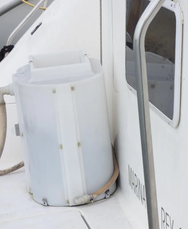 2001 Sea Ray 420 Aft Cabin