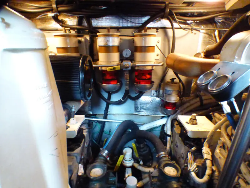 2001 Sea Ray 420 Aft Cabin