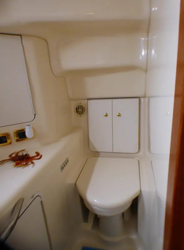 2001 Sea Ray 420 Aft Cabin